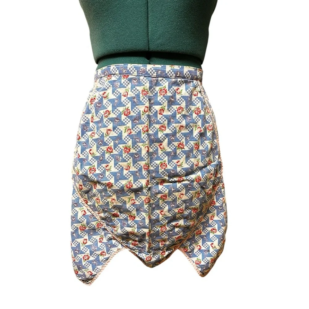 Vintage Waist Tie Apron Floral with Pocket Blue Red White And Green